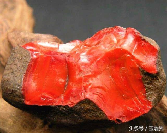 关于南红翡翠价格高吗的信息-第6张图片-翡翠网 关于南红翡翠价格高吗的信息-第6张图片-翡翠网