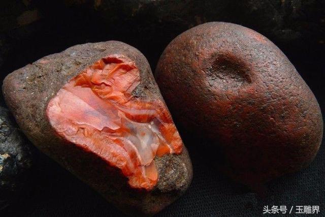 关于南红翡翠价格高吗的信息-第10张图片-翡翠网 关于南红翡翠价格高吗的信息-第10张图片-翡翠网