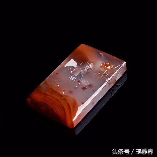 关于南红翡翠价格高吗的信息-第11张图片-翡翠网 关于南红翡翠价格高吗的信息-第11张图片-翡翠网