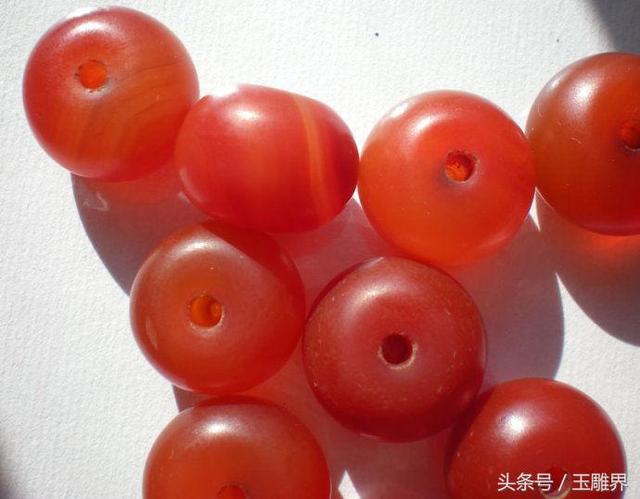 关于南红翡翠价格高吗的信息-第14张图片-翡翠网 关于南红翡翠价格高吗的信息-第14张图片-翡翠网