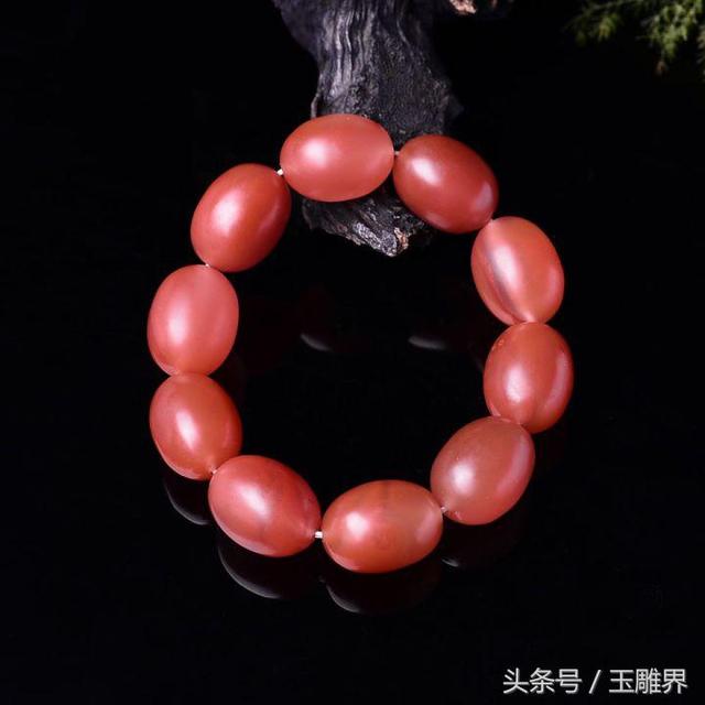 关于南红翡翠价格高吗的信息-第15张图片-翡翠网 关于南红翡翠价格高吗的信息-第15张图片-翡翠网