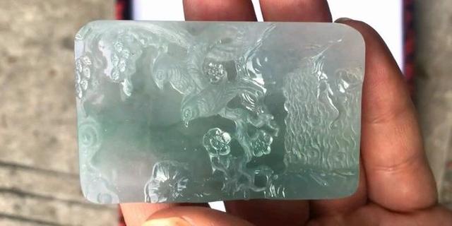 糯冰翡翠原石切开图片,翡翠原石冰糯图片-第13张图片-翡翠网 糯冰翡翠原石切开图片,翡翠原石冰糯图片-第13张图片-翡翠网