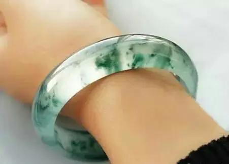 耳环设计图手稿图片翡翠手镯画法图片-第5张图片-翡翠网 耳环设计图手稿图片翡翠手镯画法图片-第5张图片-翡翠网