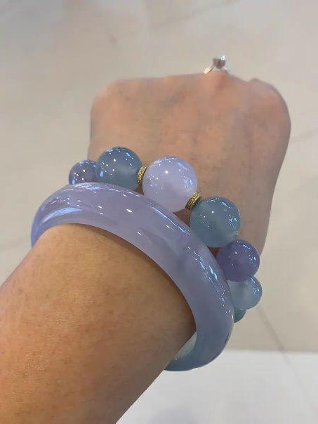 翡翠手镯什么是水头,晒晒我带了5年的翡翠手镯-第5张图片-翡翠网 翡翠手镯什么是水头,晒晒我带了5年的翡翠手镯-第5张图片-翡翠网