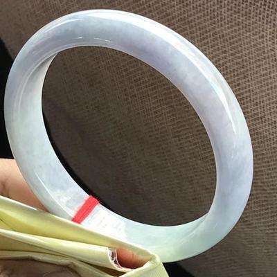 翡翠a手镯价格表翡翠a货价格多少一克-第1张图片-翡翠网 翡翠a手镯价格表翡翠a货价格多少一克-第1张图片-翡翠网