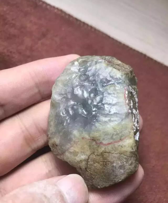 关于翡翠原石的杠味的信息-第1张图片-翡翠网 关于翡翠原石的杠味的信息-第1张图片-翡翠网