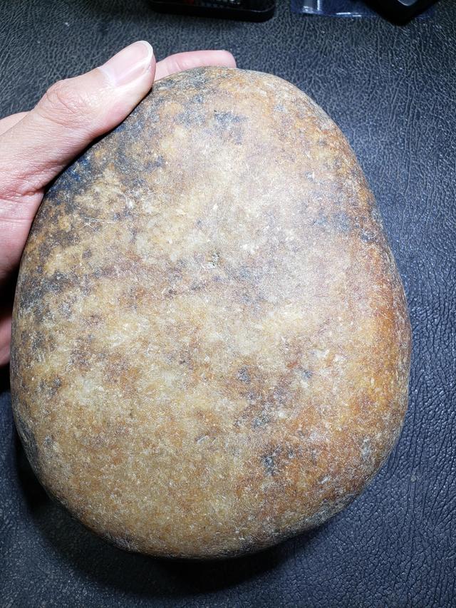 白灰皮翡翠原石特性的简单介绍-第7张图片-翡翠网 白灰皮翡翠原石特性的简单介绍-第7张图片-翡翠网