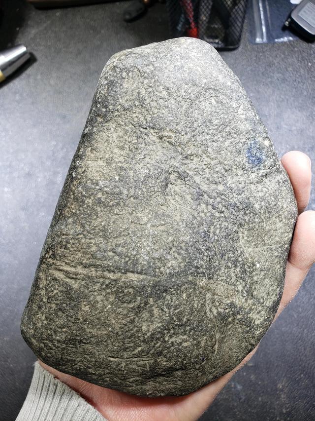 白灰皮翡翠原石特性的简单介绍-第9张图片-翡翠网 白灰皮翡翠原石特性的简单介绍-第9张图片-翡翠网