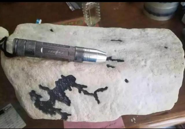 玻璃种翡翠镯子价格,无色玻璃种翡翠手镯价格-第1张图片-翡翠网 玻璃种翡翠镯子价格,无色玻璃种翡翠手镯价格-第1张图片-翡翠网