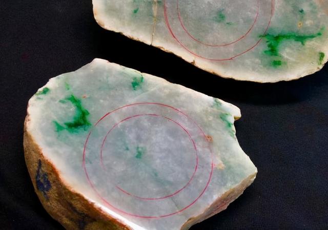 南齐翡翠原石有黄雾表现木那原石皮壳图谱解析-第4张图片-翡翠网 南齐翡翠原石有黄雾表现木那原石皮壳图谱解析-第4张图片-翡翠网