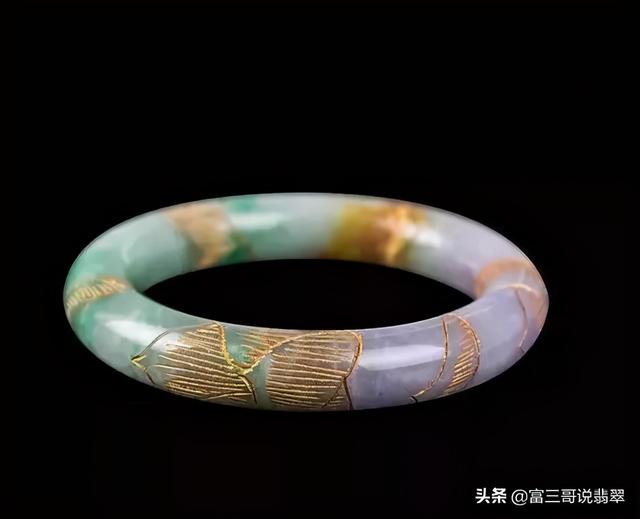 泰国皇家翡翠观音,王室翡翠手镯-第2张图片-翡翠网 泰国皇家翡翠观音,王室翡翠手镯-第2张图片-翡翠网