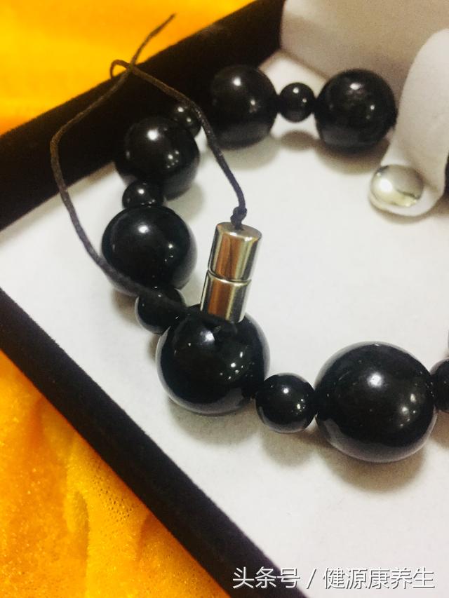 水晶不消磁有什么危害,翡翠原石要不要消磁-第1张图片-翡翠网 水晶不消磁有什么危害,翡翠原石要不要消磁-第1张图片-翡翠网