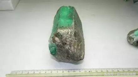 到底翡翠原石产地在哪,翡翠的产地知识-第6张图片-翡翠网 到底翡翠原石产地在哪,翡翠的产地知识-第6张图片-翡翠网