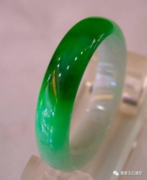 云南翡翠专业知识大全最新翡翠颈链镶嵌图片-第6张图片-翡翠网 云南翡翠专业知识大全最新翡翠颈链镶嵌图片-第6张图片-翡翠网