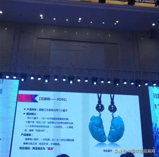 灰绿色翡翠手镯价值,清御坊翡翠手镯灰好吗-第3张图片-翡翠网 灰绿色翡翠手镯价值,清御坊翡翠手镯灰好吗-第3张图片-翡翠网