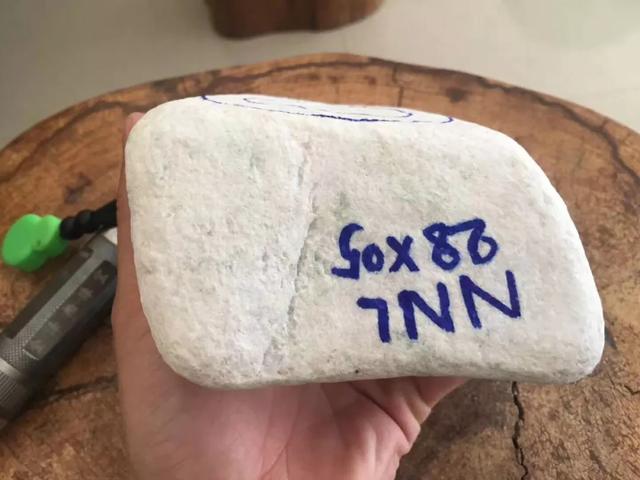 翡翠原石哪里收购,在泰国买翡翠原石-第2张图片-翡翠网 翡翠原石哪里收购,在泰国买翡翠原石-第2张图片-翡翠网