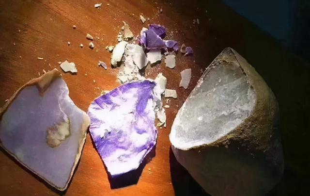 灰色翡翠玉手镯图片翡翠手镯看上去是灰色是真的吗-第9张图片-翡翠网 灰色翡翠玉手镯图片翡翠手镯看上去是灰色是真的吗-第9张图片-翡翠网