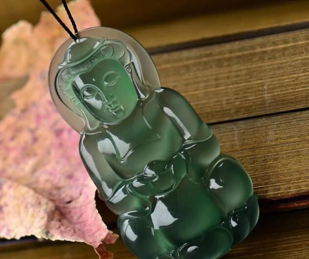 油青翡翠原石油青种翡翠原石如何鉴别-第4张图片-翡翠网 油青翡翠原石油青种翡翠原石如何鉴别-第4张图片-翡翠网