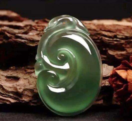 油青翡翠原石油青种翡翠原石如何鉴别-第9张图片-翡翠网 油青翡翠原石油青种翡翠原石如何鉴别-第9张图片-翡翠网