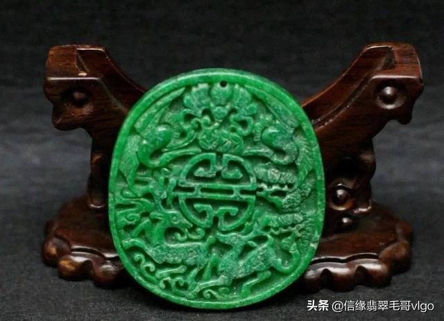 翡翠原石带状白棉冰种翡翠原石-第19张图片-翡翠网 翡翠原石带状白棉冰种翡翠原石-第19张图片-翡翠网