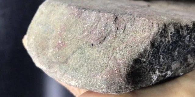 翡翠原石切片哪种好,翡翠原石怎么处理好-第2张图片-翡翠网 翡翠原石切片哪种好,翡翠原石怎么处理好-第2张图片-翡翠网