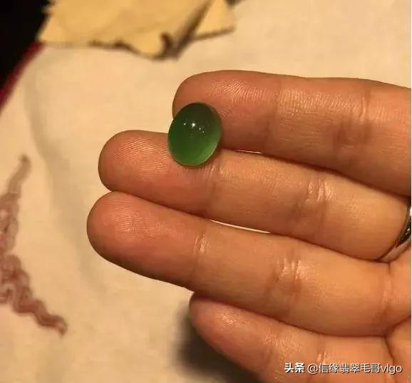 各种飘花翡翠手镯的价格的简单介绍-第17张图片-翡翠网 各种飘花翡翠手镯的价格的简单介绍-第17张图片-翡翠网