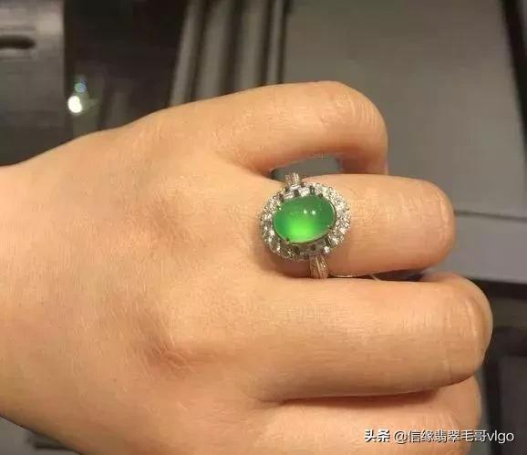 各种飘花翡翠手镯的价格的简单介绍-第18张图片-翡翠网 各种飘花翡翠手镯的价格的简单介绍-第18张图片-翡翠网