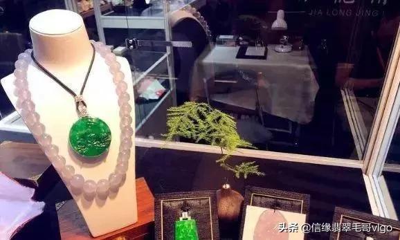 各种飘花翡翠手镯的价格的简单介绍-第59张图片-翡翠网 各种飘花翡翠手镯的价格的简单介绍-第59张图片-翡翠网