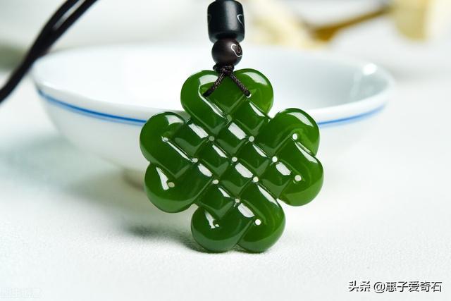 翡翠哪种手镯最好的简单介绍-第2张图片-翡翠网 翡翠哪种手镯最好的简单介绍-第2张图片-翡翠网