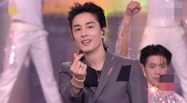 蔡徐坤电脑桌面壁纸蔡徐坤-第31张图片-翡翠网 蔡徐坤电脑桌面壁纸蔡徐坤-第31张图片-翡翠网