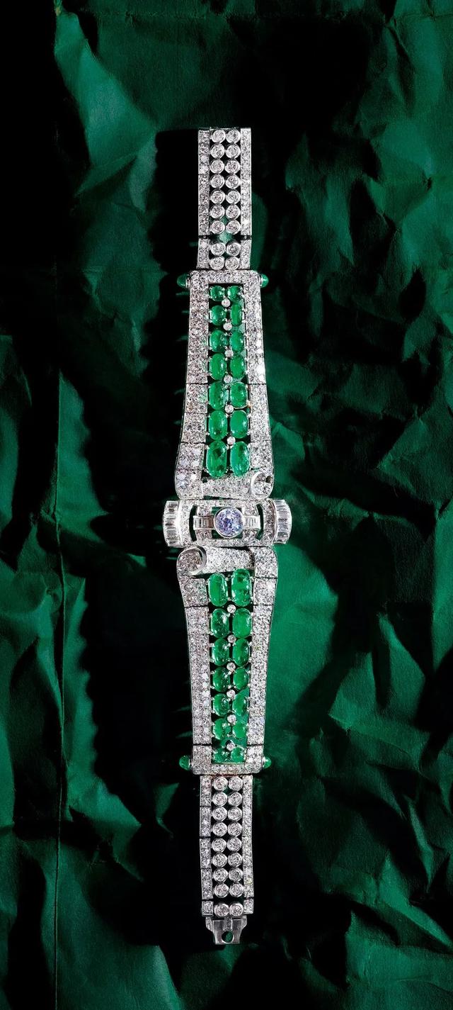 蓝钢翡翠知识,玻璃种起蓝钢-第12张图片-翡翠网 蓝钢翡翠知识,玻璃种起蓝钢-第12张图片-翡翠网