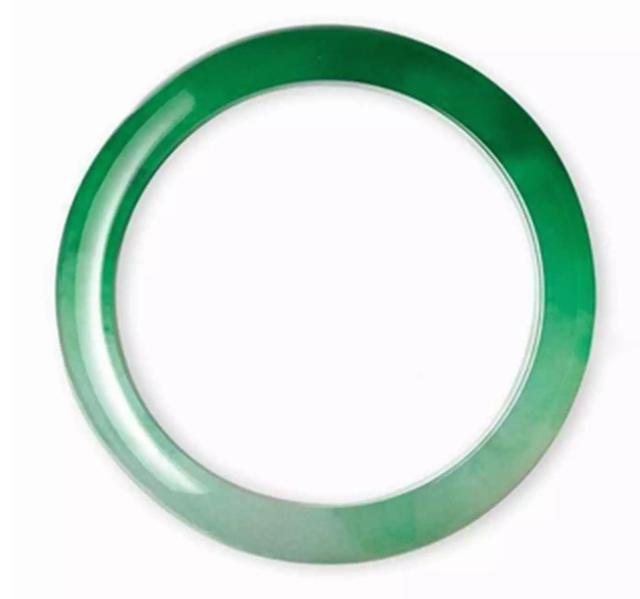 关于万元翡翠手镯有石纹吗的信息-第13张图片-翡翠网 关于万元翡翠手镯有石纹吗的信息-第13张图片-翡翠网