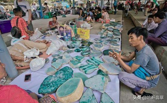 关于瑞丽南国翡翠原石鉴赏的信息-第2张图片-翡翠网 关于瑞丽南国翡翠原石鉴赏的信息-第2张图片-翡翠网