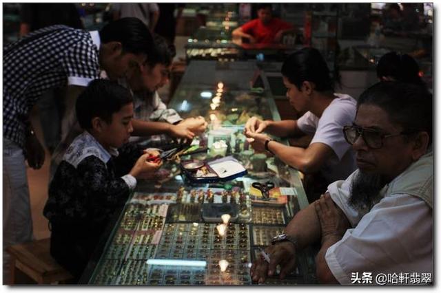 关于瑞丽南国翡翠原石鉴赏的信息-第4张图片-翡翠网 关于瑞丽南国翡翠原石鉴赏的信息-第4张图片-翡翠网