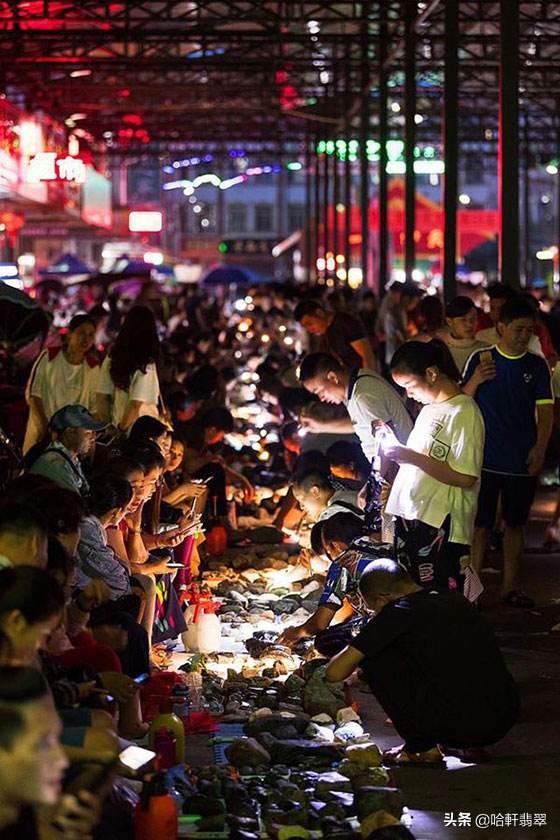 关于瑞丽南国翡翠原石鉴赏的信息-第8张图片-翡翠网 关于瑞丽南国翡翠原石鉴赏的信息-第8张图片-翡翠网