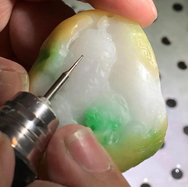 翡翠关公的佩戴忌讳翡翠关公价格-第5张图片-翡翠网 翡翠关公的佩戴忌讳翡翠关公价格-第5张图片-翡翠网