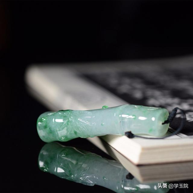 瘦翡翠知识图解翡翠种类和图解-第2张图片-翡翠网 瘦翡翠知识图解翡翠种类和图解-第2张图片-翡翠网