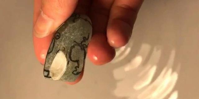 翡翠原石怎么辨别,翡翠原石的生活日记-第5张图片-翡翠网 翡翠原石怎么辨别,翡翠原石的生活日记-第5张图片-翡翠网