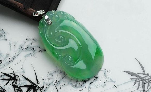 如意翡翠吊坠的价格糯冰种翡翠吊坠多少钱-第1张图片-翡翠网