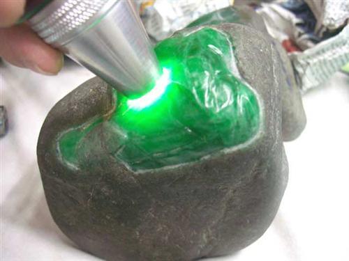 关于翡翠手镯棉会散吗的信息-第4张图片-翡翠网 关于翡翠手镯棉会散吗的信息-第4张图片-翡翠网