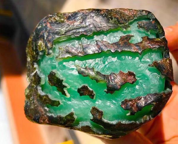 关于翡翠手镯棉会散吗的信息-第5张图片-翡翠网 关于翡翠手镯棉会散吗的信息-第5张图片-翡翠网