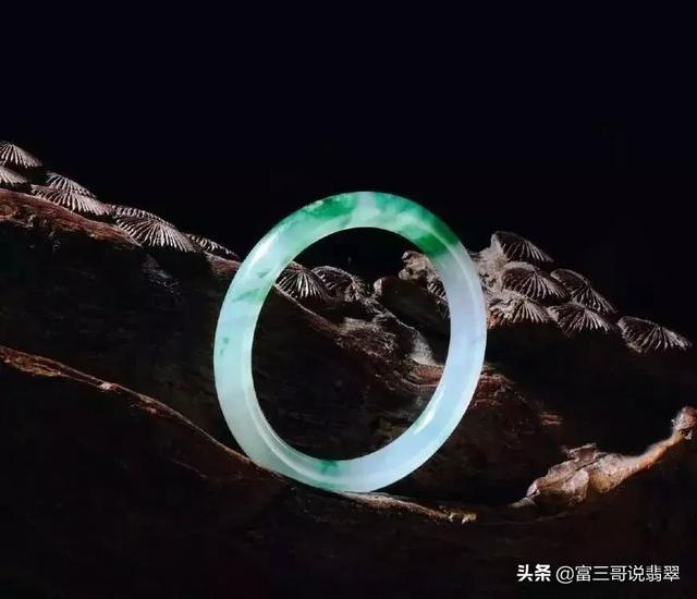 缅甸翡翠珠子价格的简单介绍-第22张图片-翡翠网 缅甸翡翠珠子价格的简单介绍-第22张图片-翡翠网