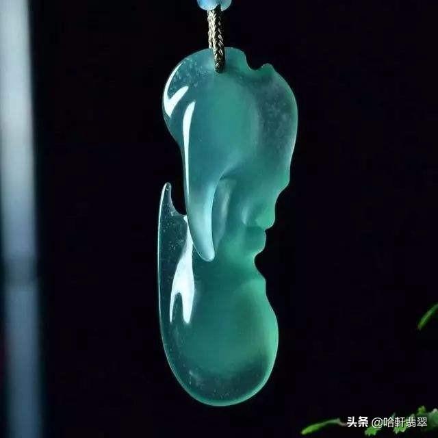 蓝水翡翠值钱吗,蓝水翡翠的价格表-第1张图片-翡翠网 蓝水翡翠值钱吗,蓝水翡翠的价格表-第1张图片-翡翠网