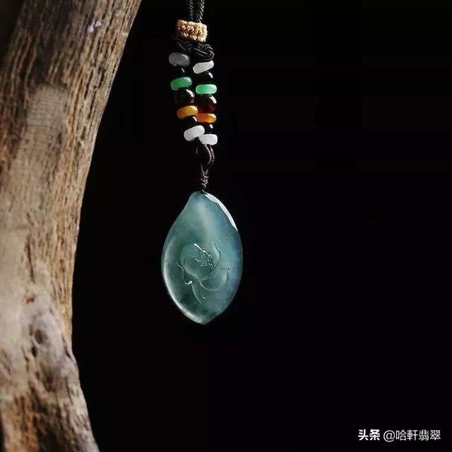 蓝水翡翠值钱吗,蓝水翡翠的价格表-第11张图片-翡翠网 蓝水翡翠值钱吗,蓝水翡翠的价格表-第11张图片-翡翠网