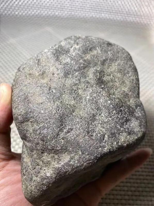 白沙翡翠原石,白沙皮翡翠原石是真的吗-第5张图片-翡翠网 白沙翡翠原石,白沙皮翡翠原石是真的吗-第5张图片-翡翠网