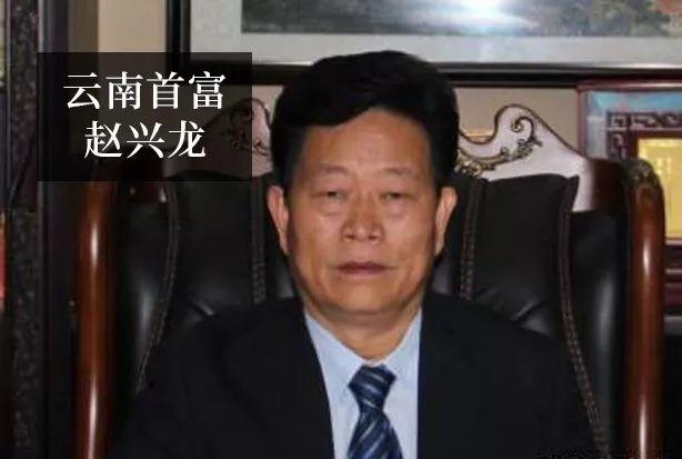 香格里拉岩石玉翡翠原石辨别方法香格里拉翡翠吃饭-第7张图片-翡翠网 香格里拉岩石玉翡翠原石辨别方法香格里拉翡翠吃饭-第7张图片-翡翠网