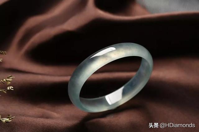 五万块翡翠手镯,通灵翡翠手镯五万买的-第21张图片-翡翠网 五万块翡翠手镯,通灵翡翠手镯五万买的-第21张图片-翡翠网