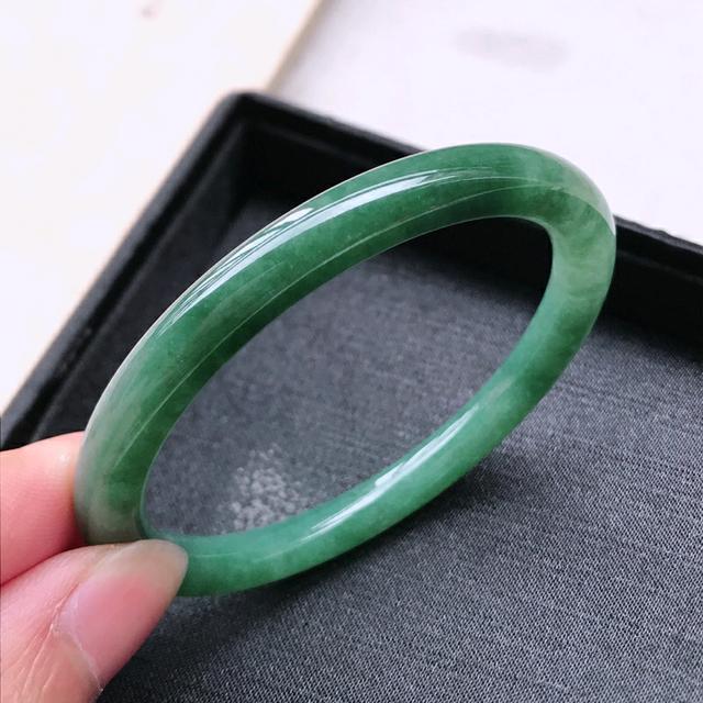 关于油青冰糯翡翠价格的信息-第2张图片-翡翠网 关于油青冰糯翡翠价格的信息-第2张图片-翡翠网