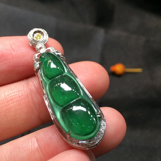 关于油青冰糯翡翠价格的信息-第3张图片-翡翠网 关于油青冰糯翡翠价格的信息-第3张图片-翡翠网