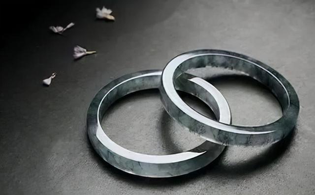 翡翠知识入门视频教程,翡翠玉器基础知识-第10张图片-翡翠网 翡翠知识入门视频教程,翡翠玉器基础知识-第10张图片-翡翠网